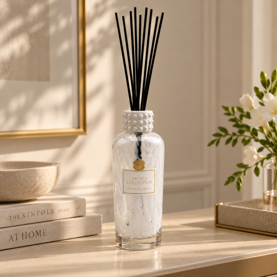 English Pear and Freesia Reed Diffuser 1000ml White Speckled Glass