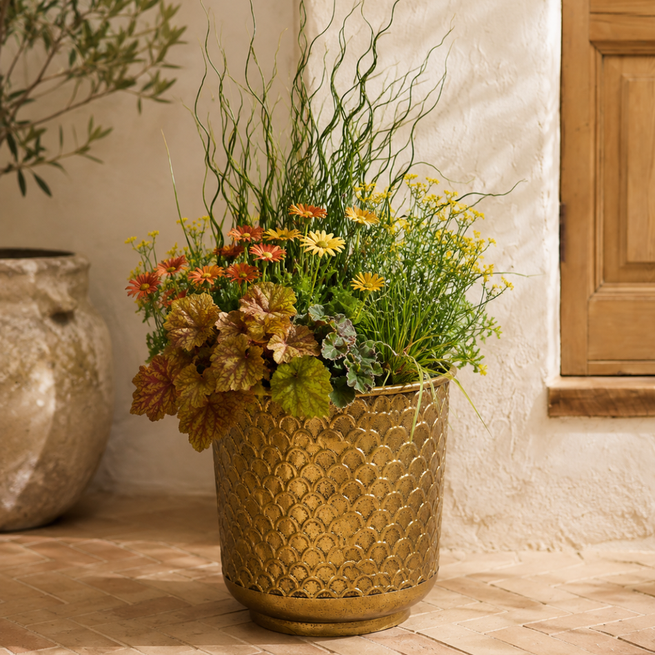 Hammered Gold Vase 21cm – Textured Metal Vase