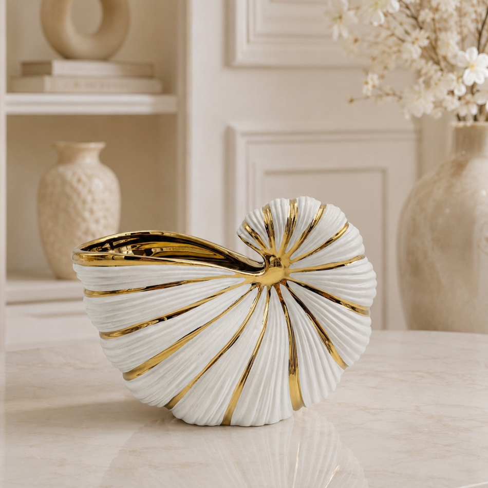 White & Gold Seashell Vase 19cm – Ceramic Shell Decorative Vase