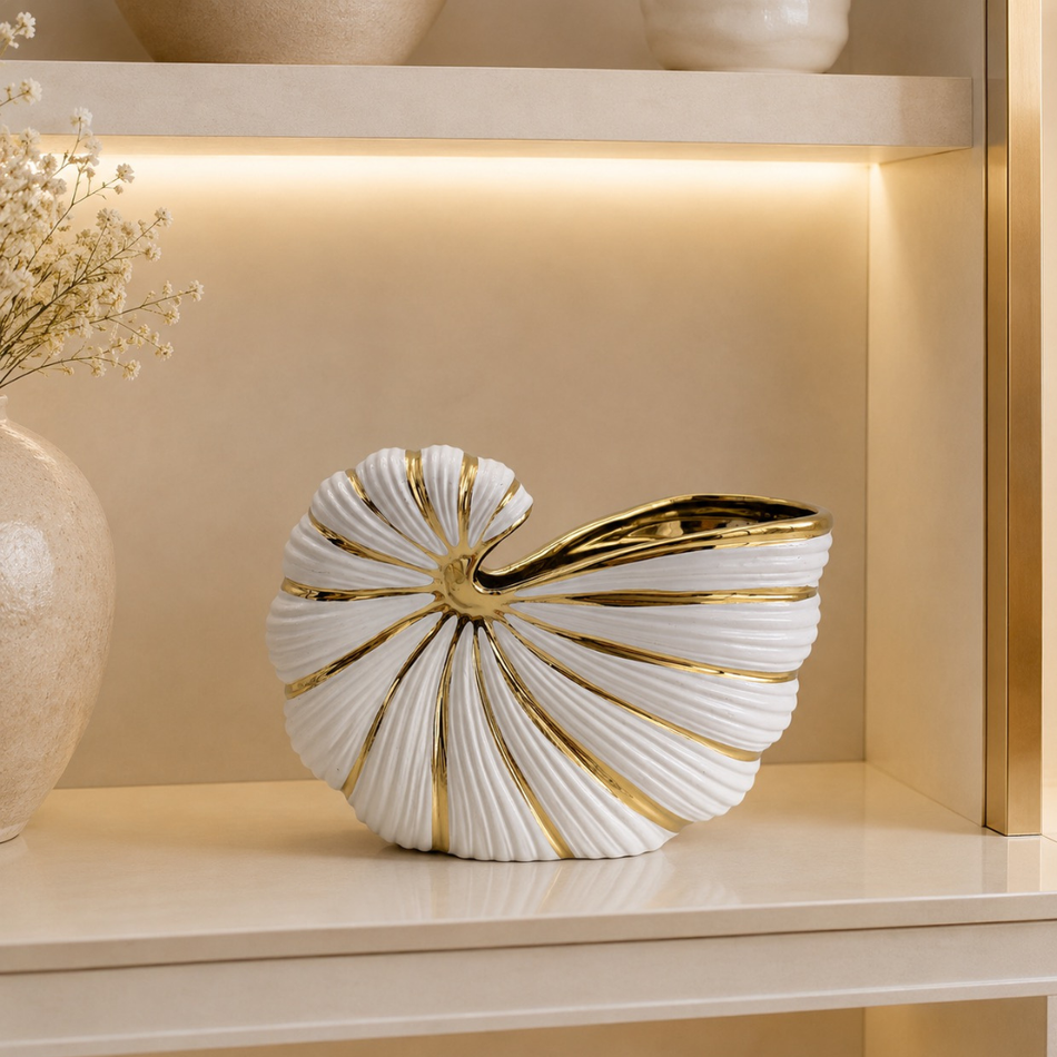 White & Gold Seashell Vase 19cm – Ceramic Shell Decorative Vase